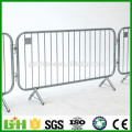 China Factory Galvanized stainless steel construction barricades/used crowd control barriers